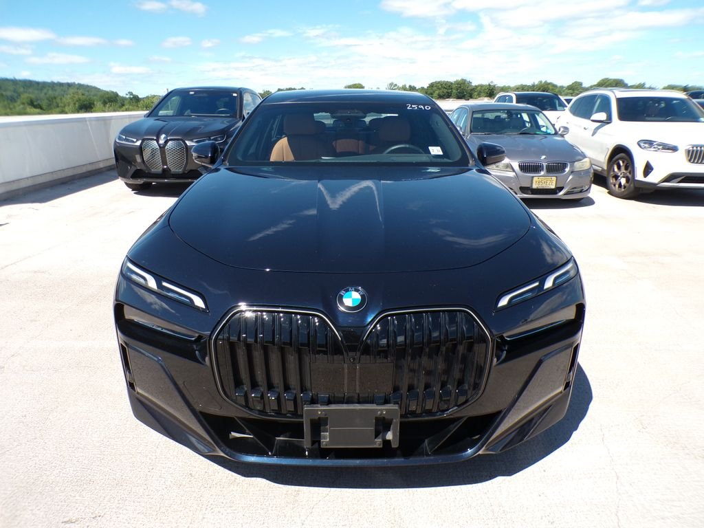 bmw 7 series 2026 WBA33EH0XTCW50928 image bmw 7 series 2026 WBA33EH0XTCW50928 image